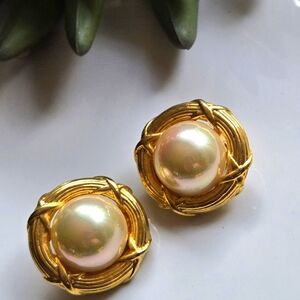 VTG💫2/$20-Classic Mabe Pearl Earrings